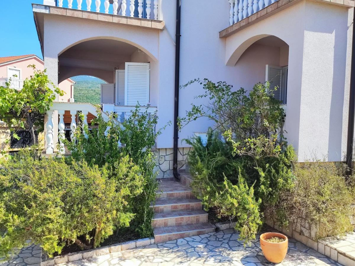 Apartmani Sabira Novi Vinodolski Exterior foto
