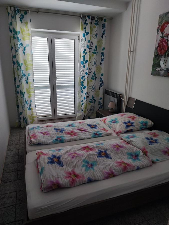 Apartmani Sabira Novi Vinodolski Exterior foto