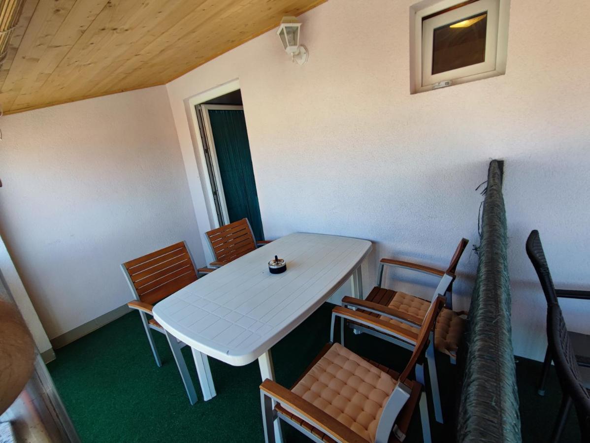 Apartmani Sabira Novi Vinodolski Exterior foto