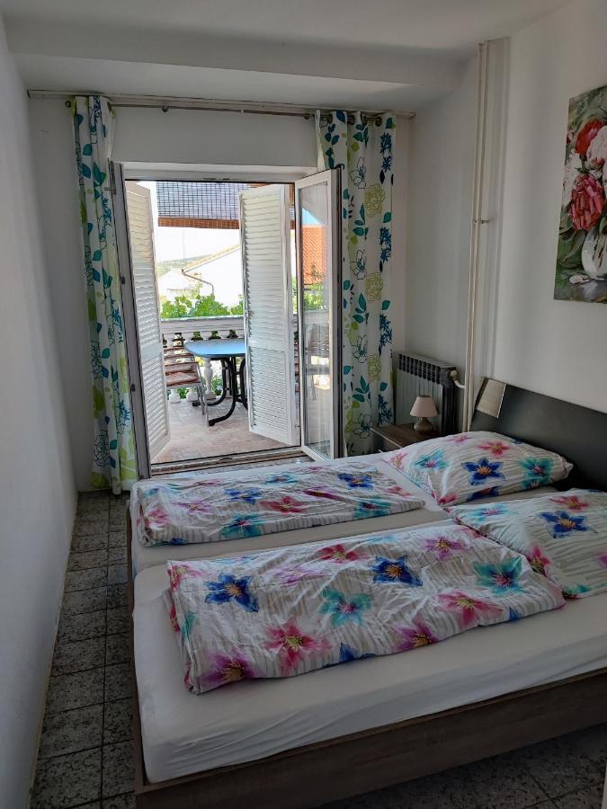 Apartmani Sabira Novi Vinodolski Exterior foto