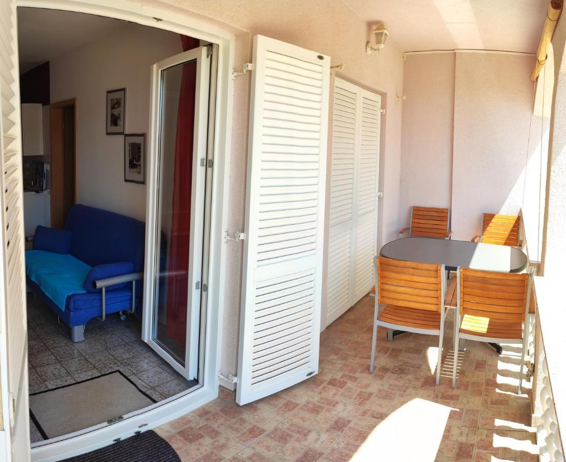 Apartmani Sabira Novi Vinodolski Exterior foto