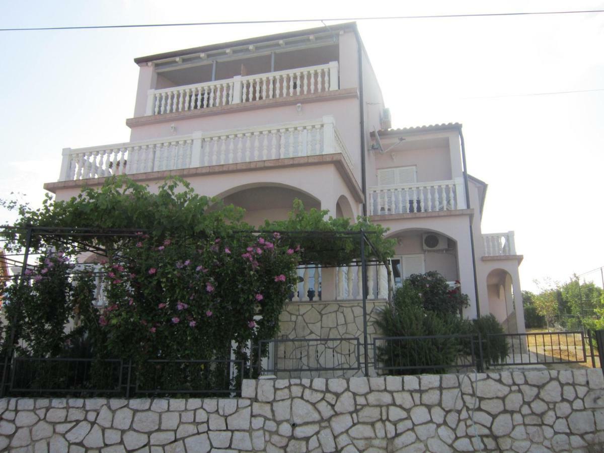 Apartmani Sabira Novi Vinodolski Exterior foto